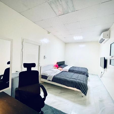 Private 2Bedroom Villa With T&B And Kitchenette Near Abu Dhabi International Airport Dış mekan fotoğraf